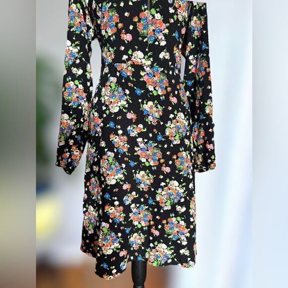 Boden Crew Neck Fit and Flare Dress in Black Floral Size 8 - Picture 4 of 13